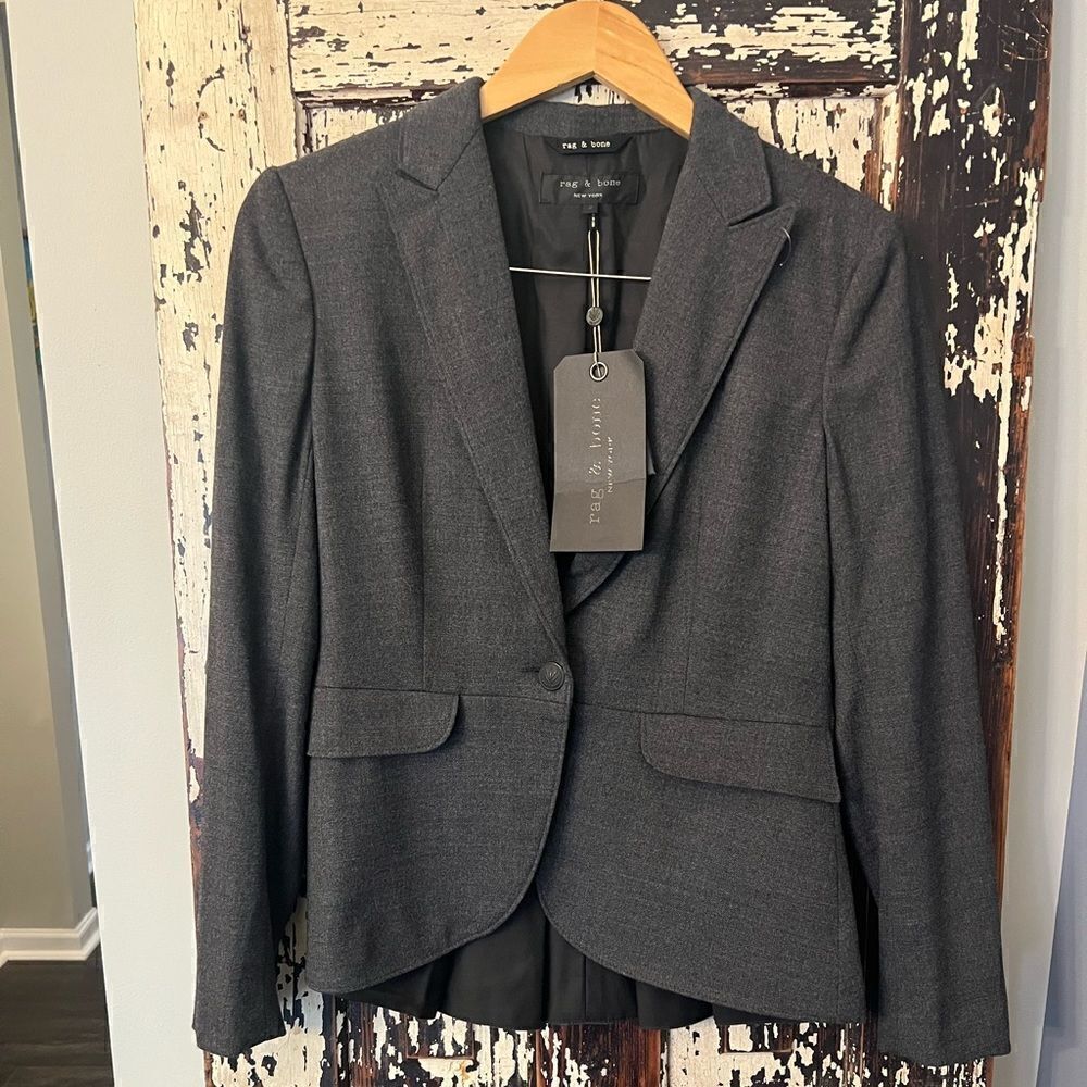 NWT Rag & Bone NY women’s Charcoal Jett Ruffle Blazer. Size 2.